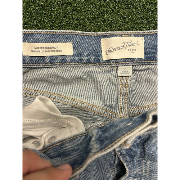 Universal Thread Mid-Rise 90s Baggy jeans in a blue wash size 6 - Picture 5 of 6